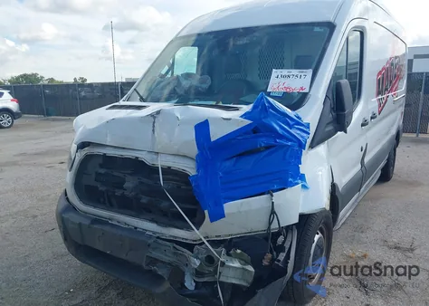 2017 Ford Transit-250 z USA, uszkodzony, nr VIN 1FTYR2DM2HKA70763